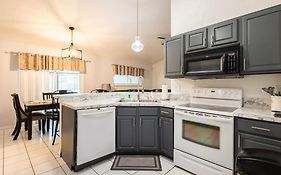 13 Mins From Disney Arcade, Private Pool, & Themed Rooms